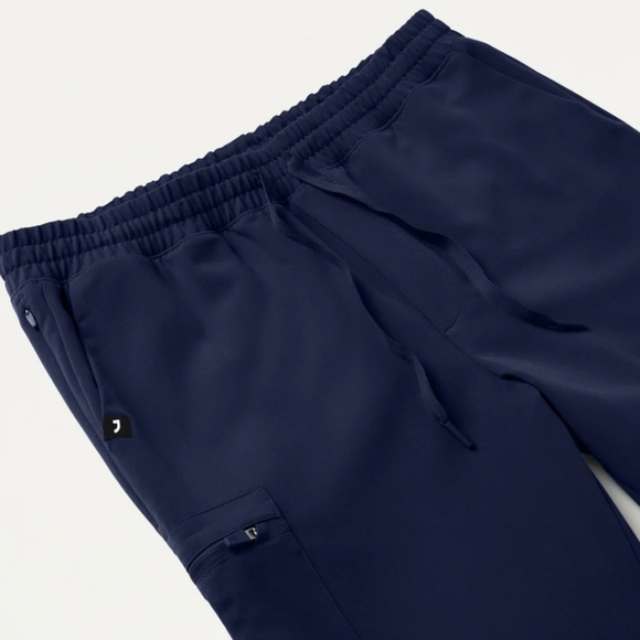 Jaanuu Men's Scrub Set - Picture 4 of 7